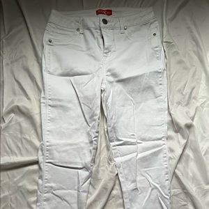 WHITE PANTS